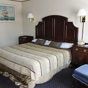 Standard King Room Non-Smoking